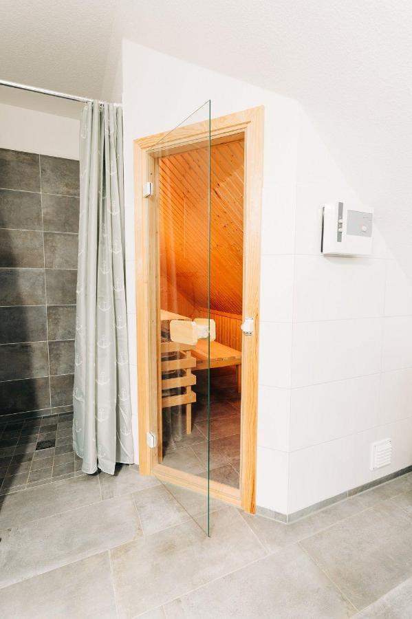 Ferienhaus-Ostseehus ホーヴァハト エクステリア 写真