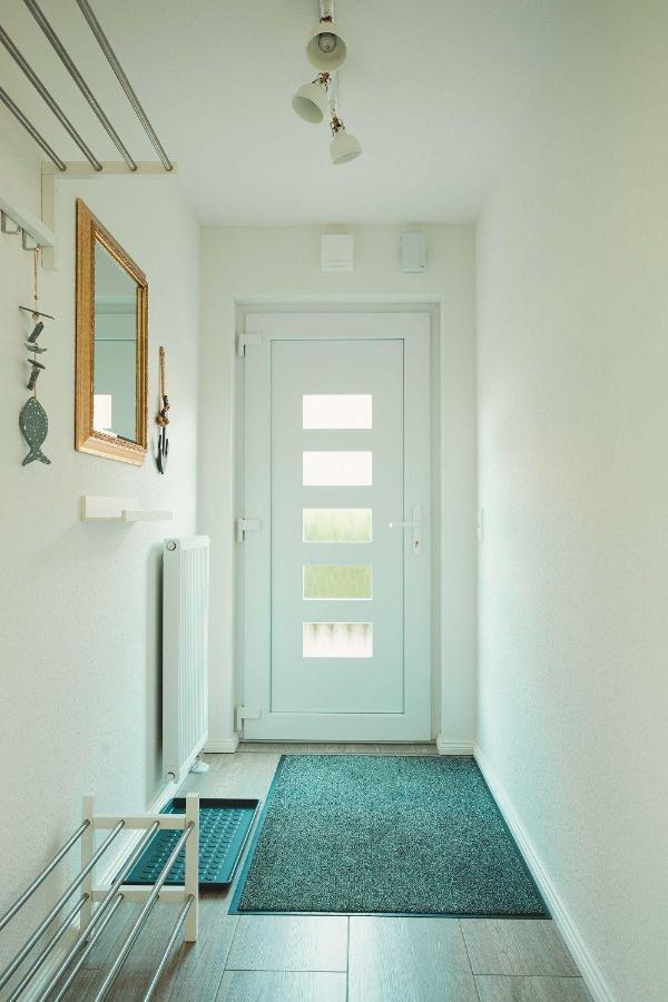 Ferienhaus-Ostseehus ホーヴァハト エクステリア 写真