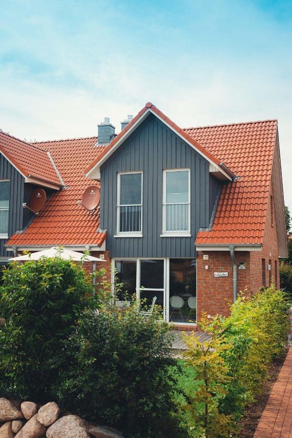 Ferienhaus-Ostseehus ホーヴァハト エクステリア 写真